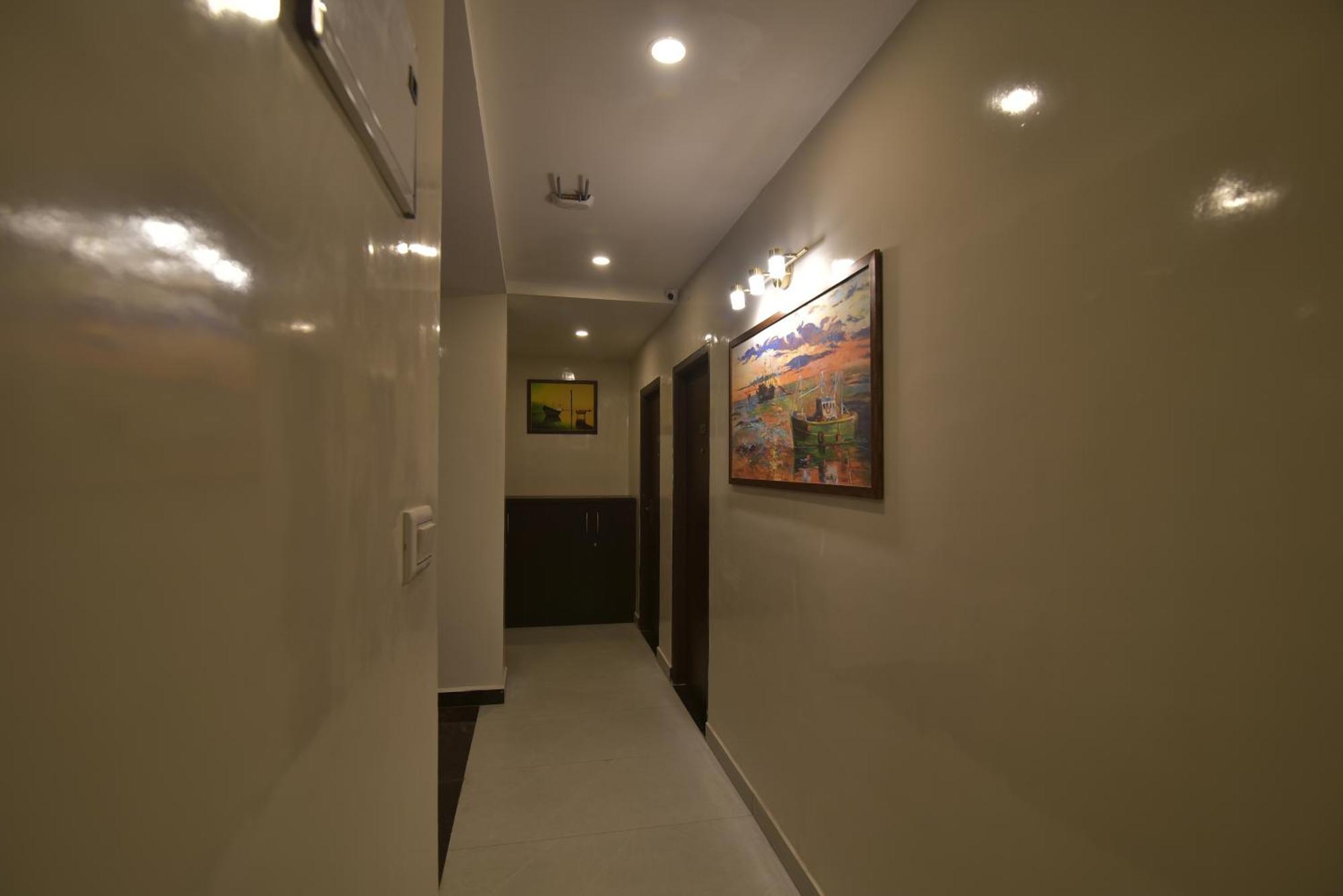 Address 24 Inn Bangalore Exteriör bild