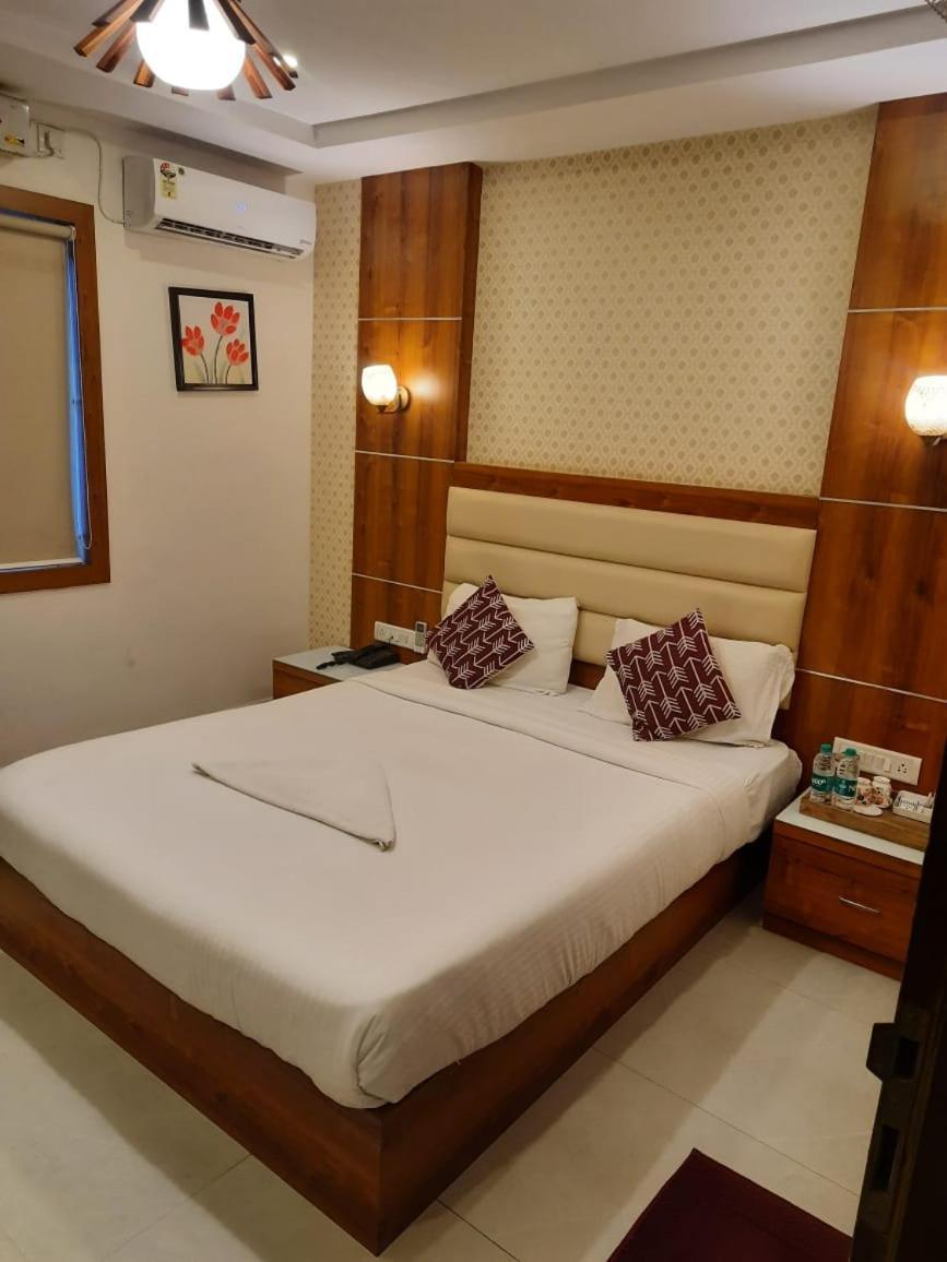 Address 24 Inn Bangalore Exteriör bild